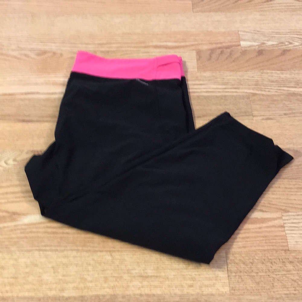 Adidas crop running pant